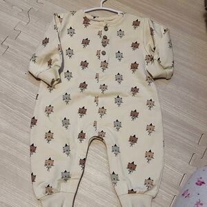 Quincy Mae Cream Cat Print Kids Footie